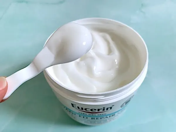 Eucerin Advanced Repair Cream sampled on spatula