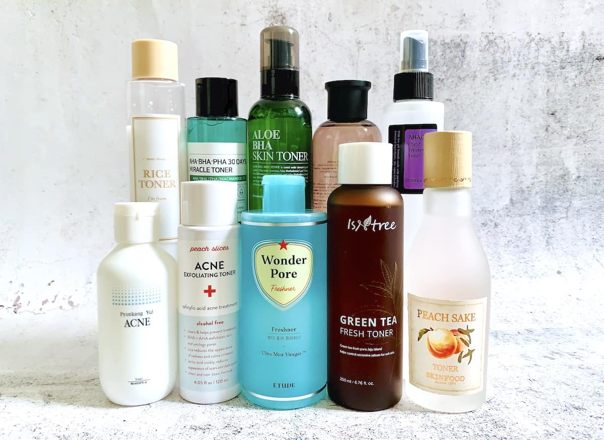 10 Best Korean Toners For Acne Prone Skin, 5 in front and 5 in back, from Pyunkang Yul, Peach Slices, Etude House, Isntree, Skinfood, I'm From, Some By Mi, Benton, innisfree and COSRX.